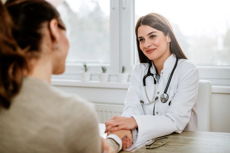 Hypermobility doctor and woman Hypermobility doctor and woman